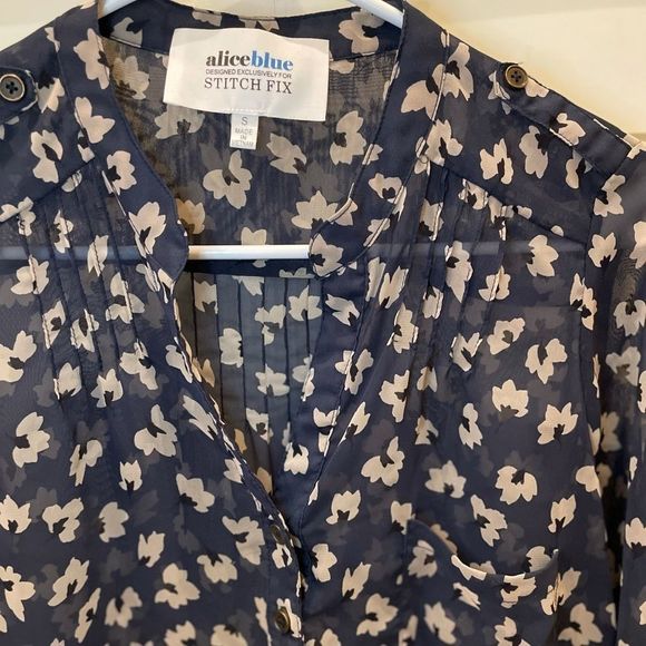 Small Alice Blue Sheer Button Cheetah Top NEW - Picture 10 of 12